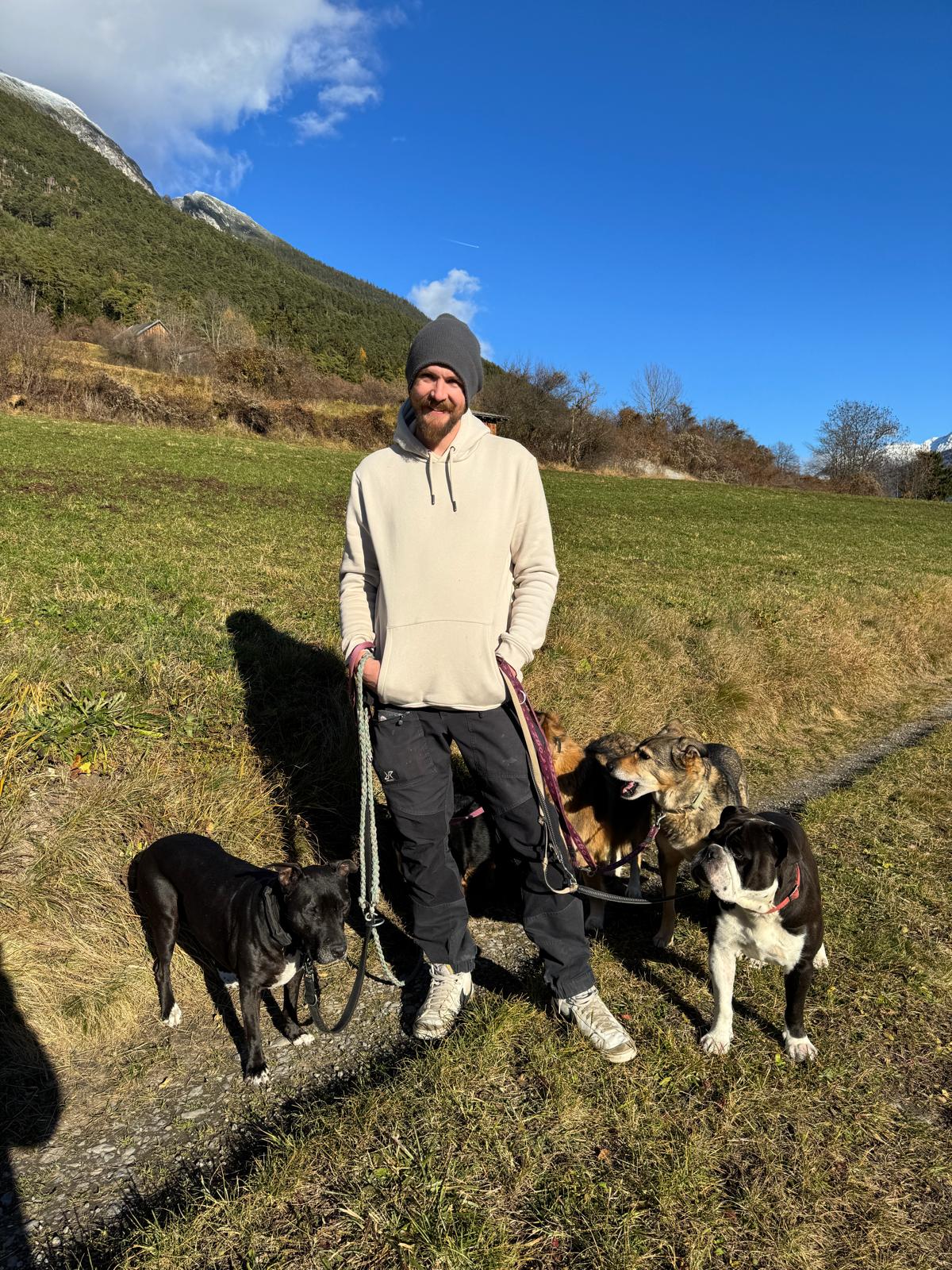David Stöckl with dogs